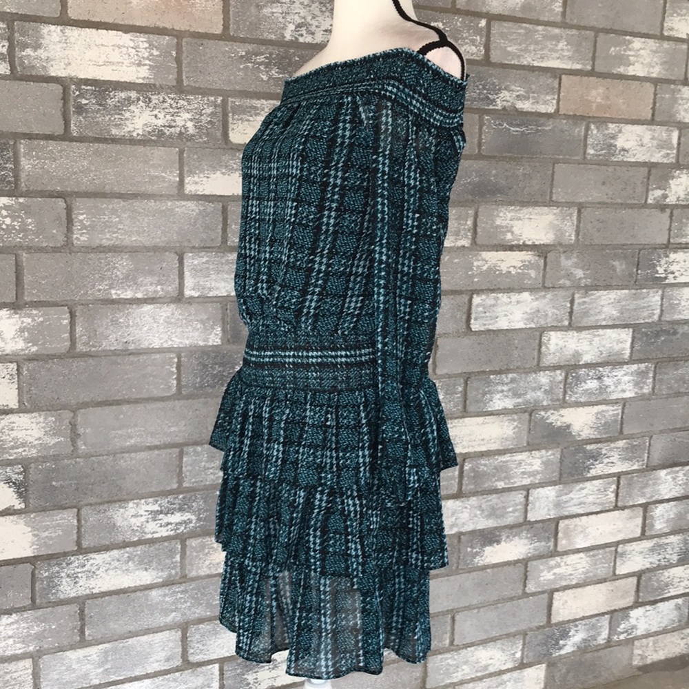 Michael Kors off shoulder ruffle dress size X/S